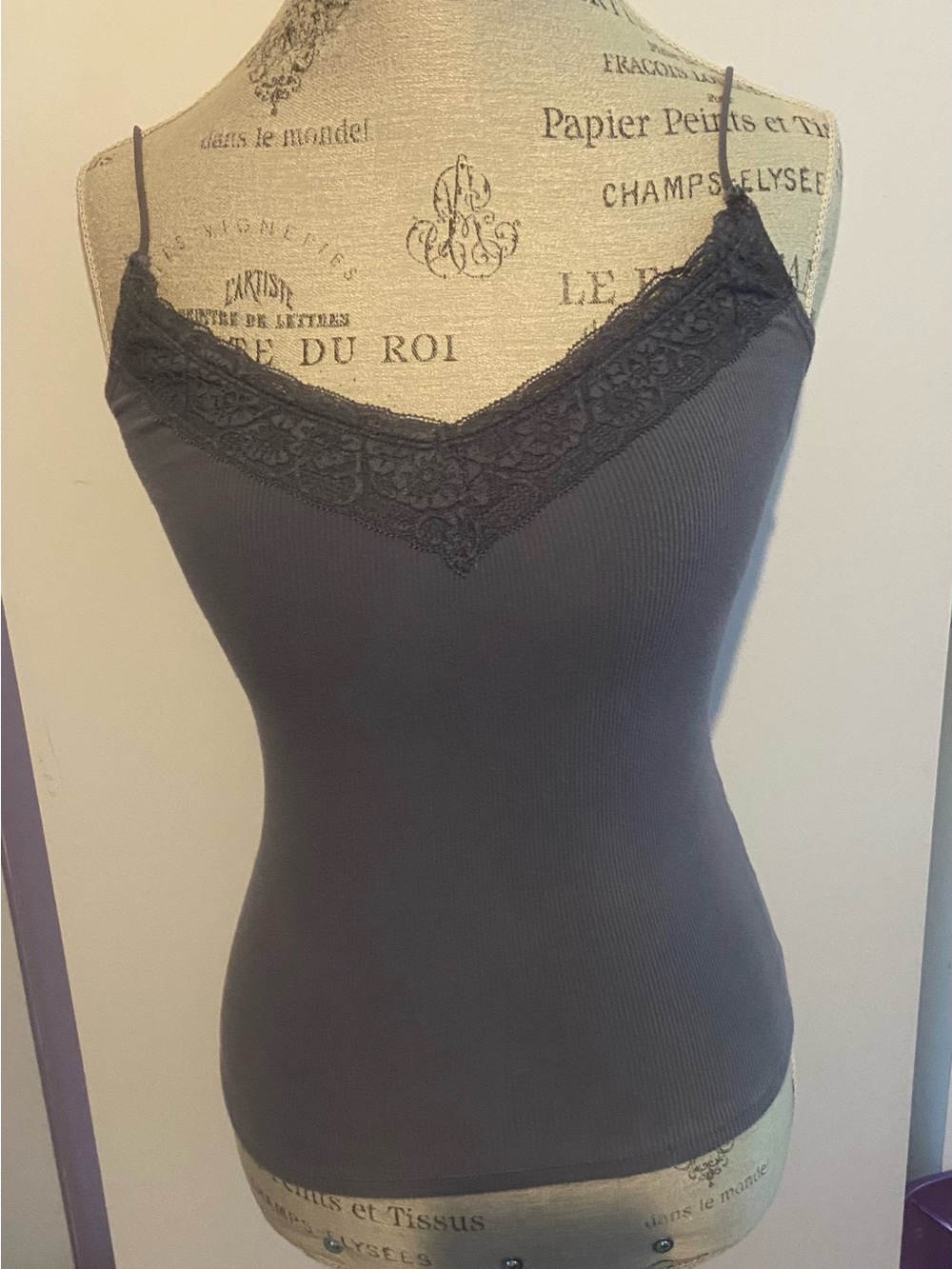 Hollister lace top camisole excellent condition